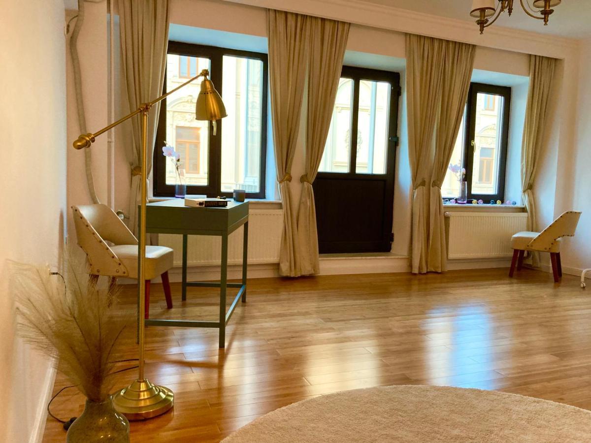 Chira Chiralina Classic Apartment Браїла Екстер'єр фото