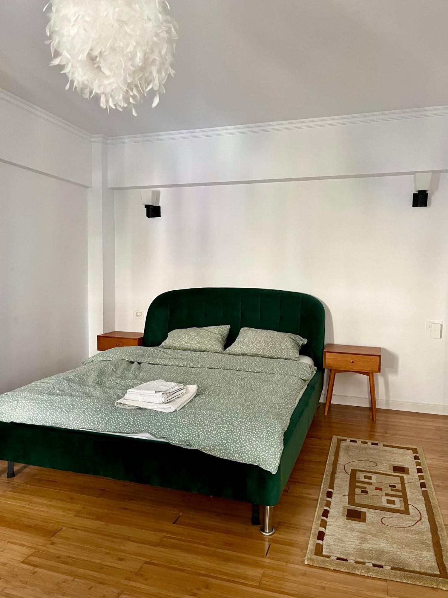 Chira Chiralina Classic Apartment Браїла Екстер'єр фото
